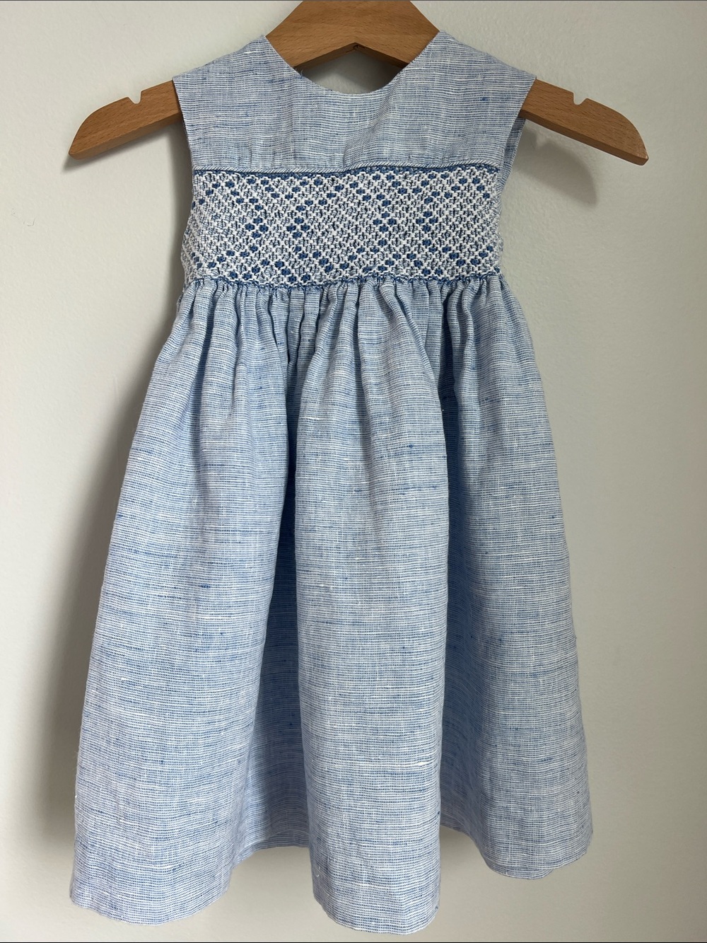 Elegant Italian Linen Cotton Blend Light Blue Girls' Smocked Sundress Size 12M